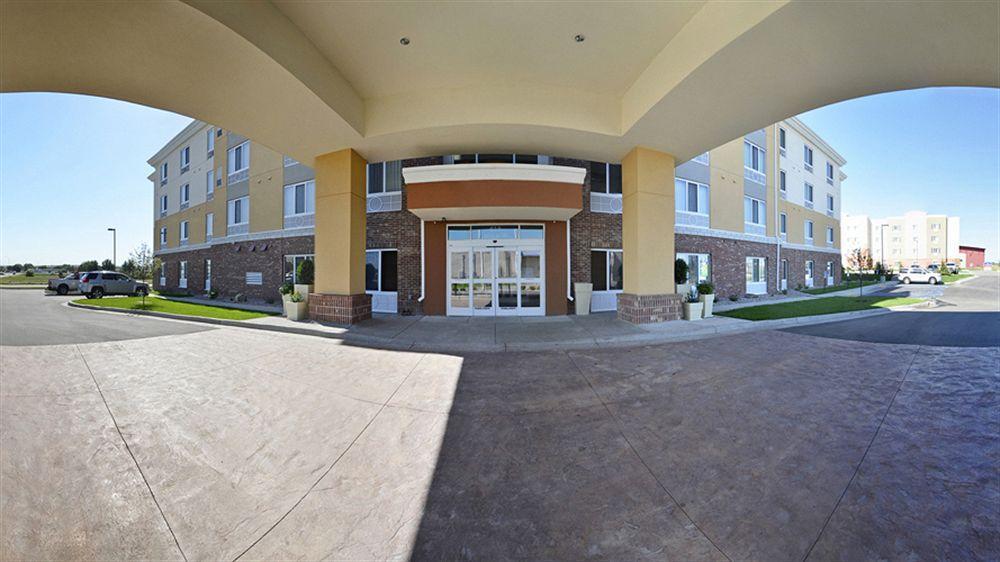 Holiday Inn Express & Suites - Williston By Ihg Bagian luar foto