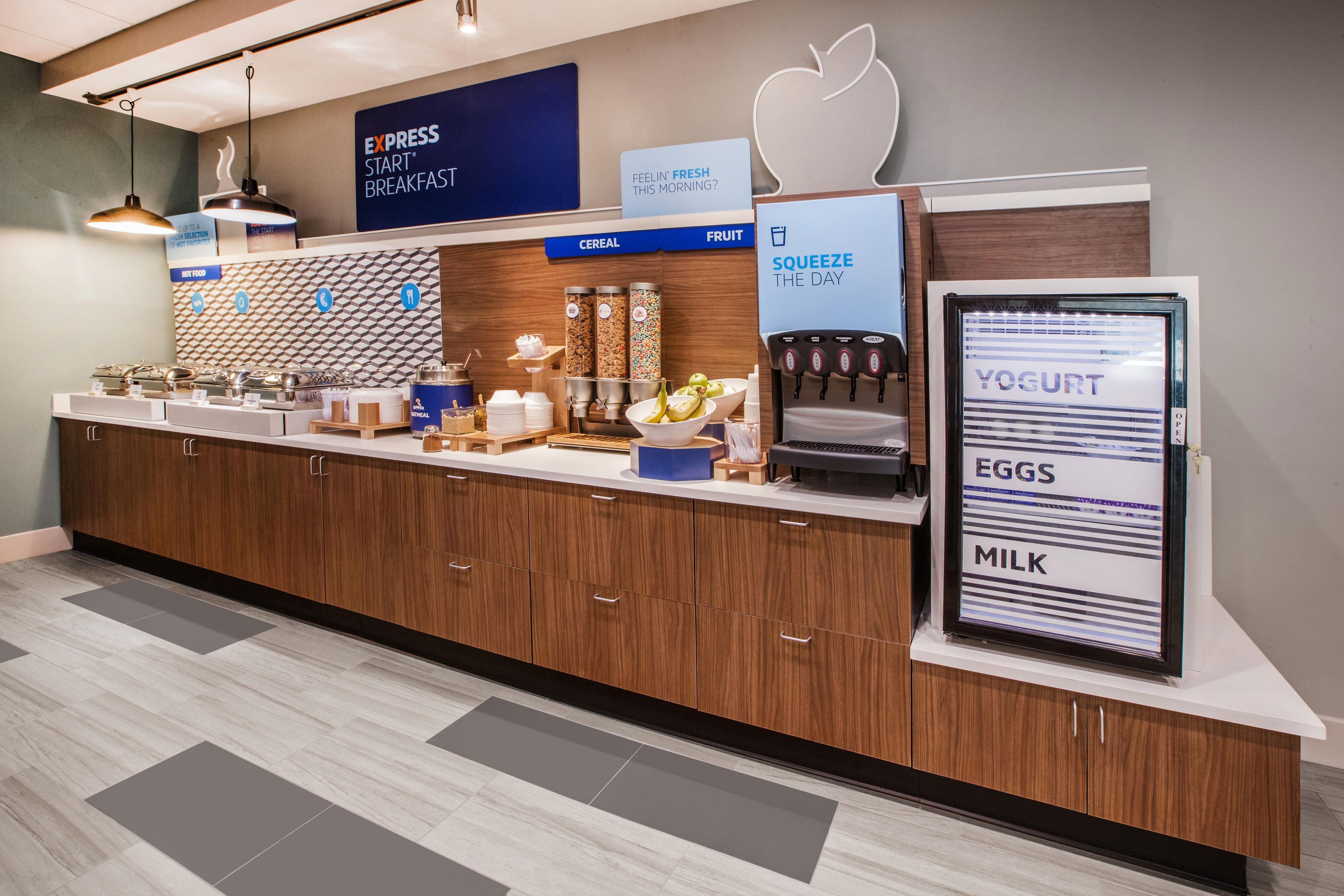 Holiday Inn Express & Suites - Williston By Ihg Bagian luar foto