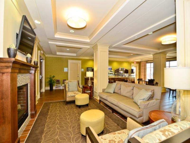 Holiday Inn Express & Suites - Williston By Ihg Bagian luar foto