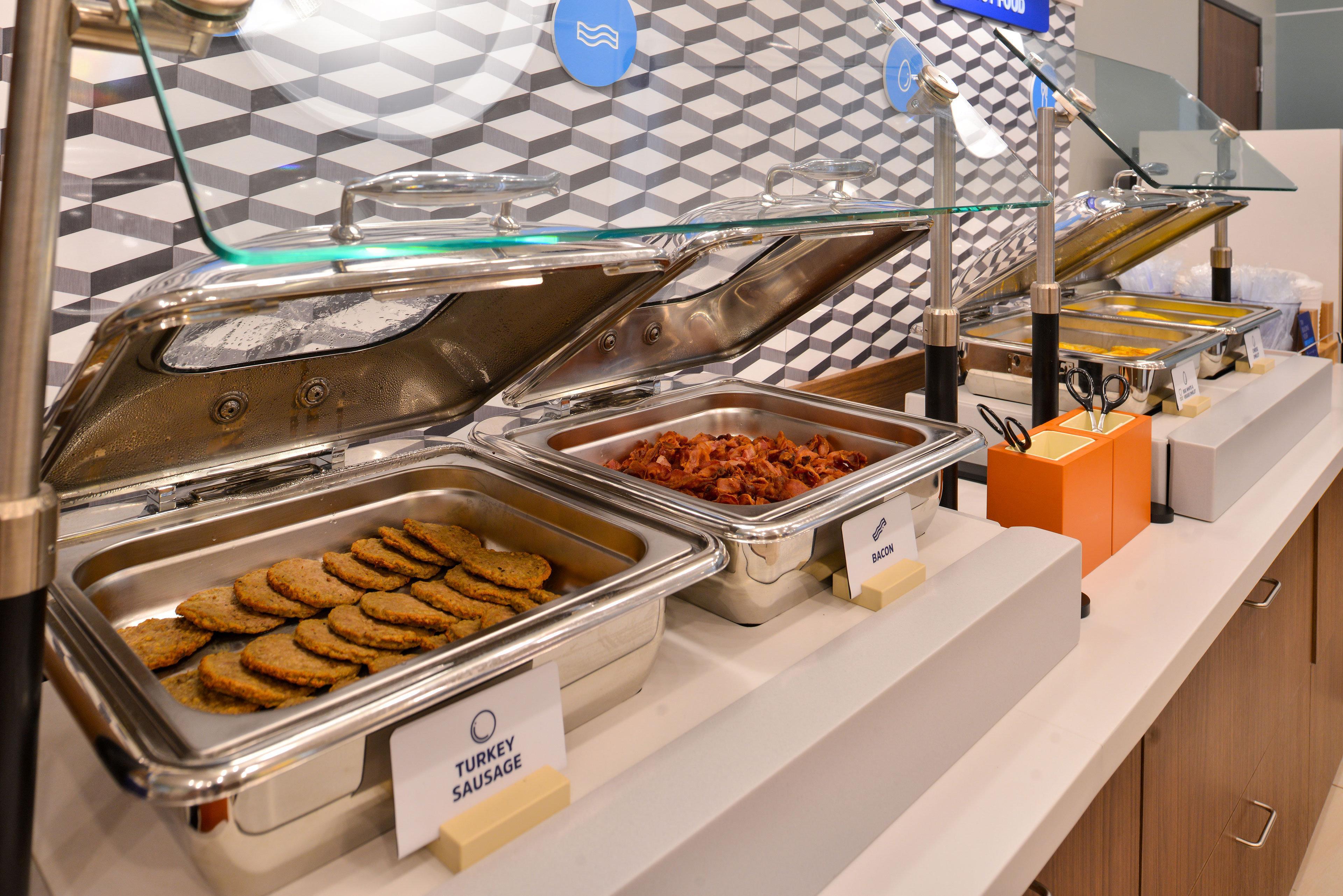 Holiday Inn Express & Suites - Williston By Ihg Bagian luar foto