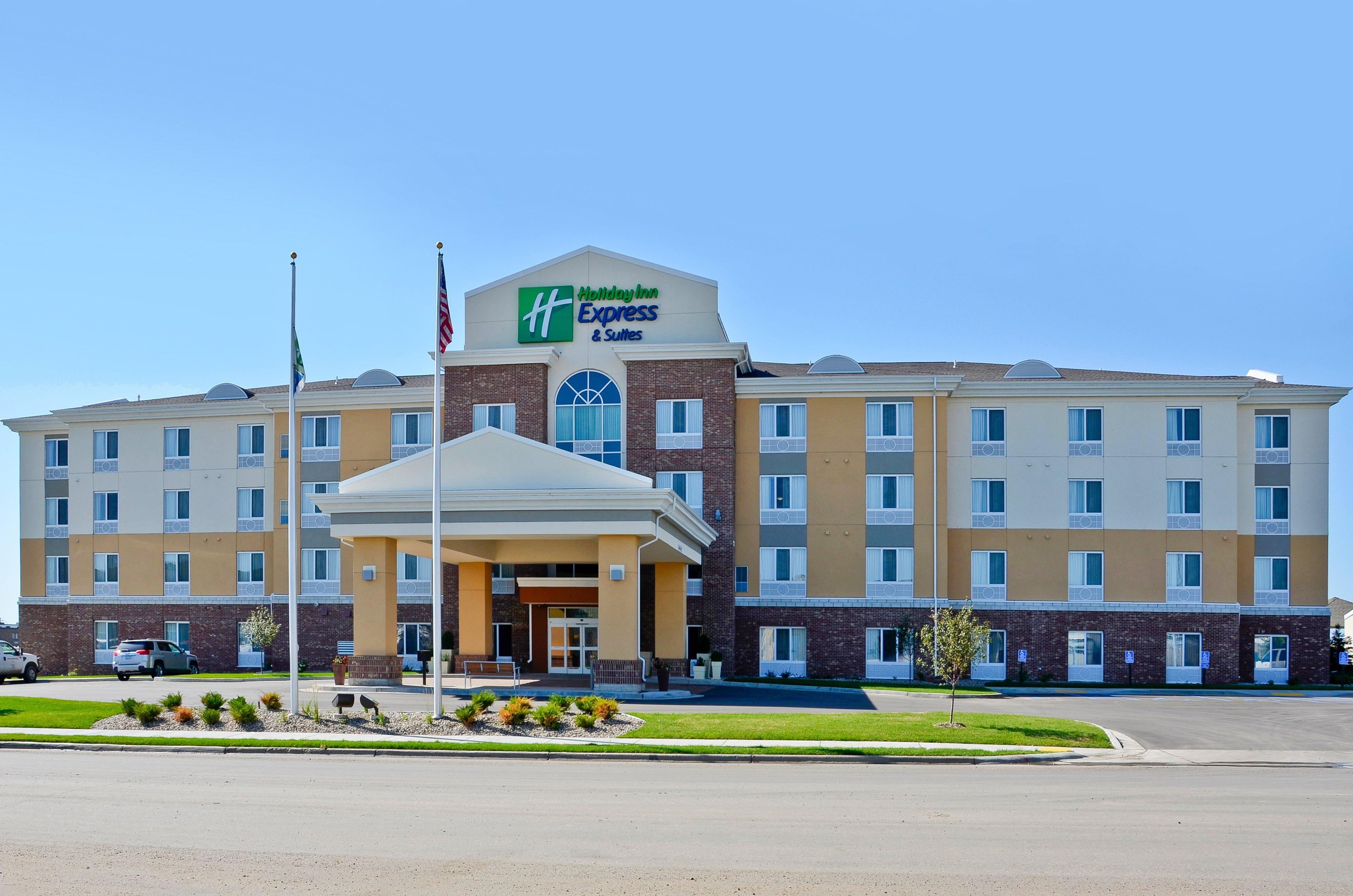 Holiday Inn Express & Suites - Williston By Ihg Bagian luar foto