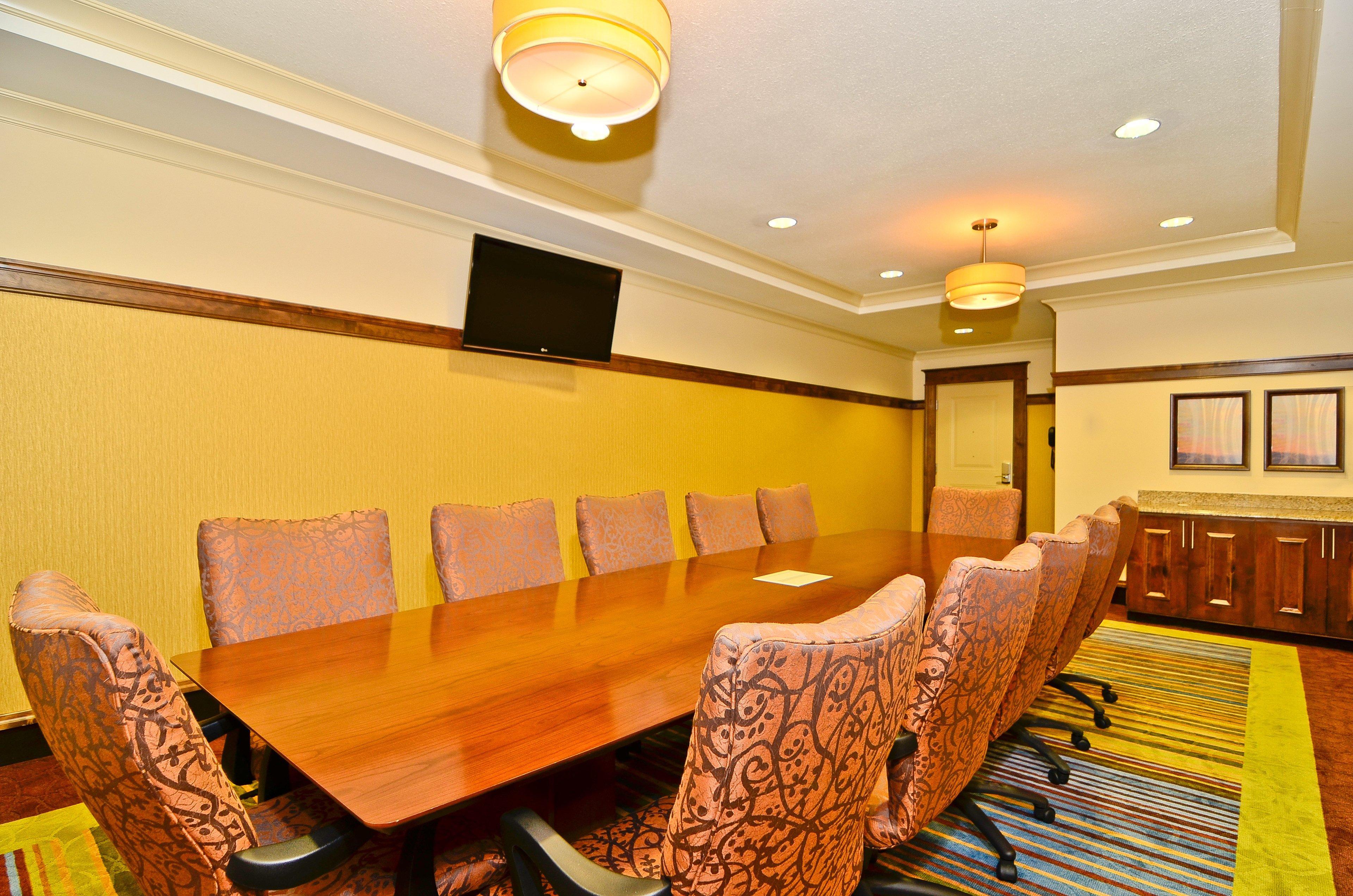 Holiday Inn Express & Suites - Williston By Ihg Bagian luar foto