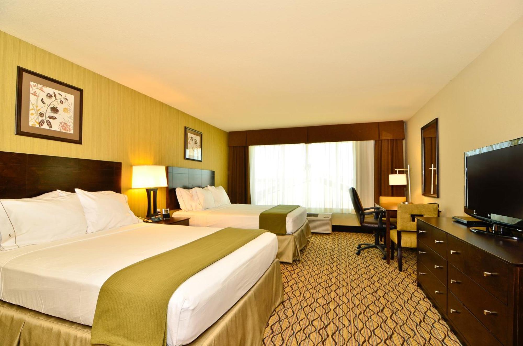 Holiday Inn Express & Suites - Williston By Ihg Bagian luar foto