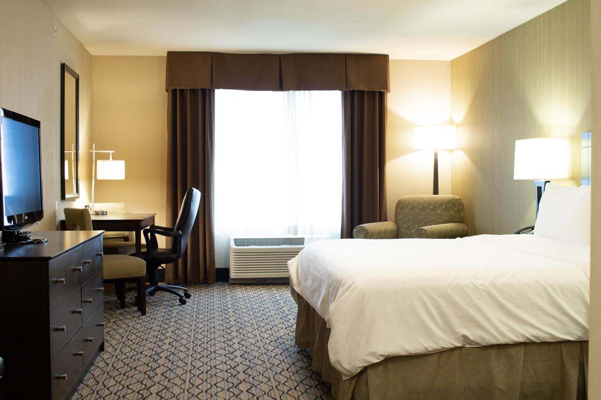 Holiday Inn Express & Suites - Williston By Ihg Bagian luar foto