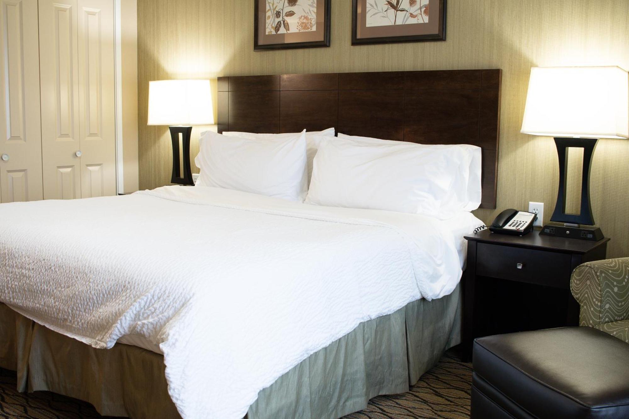 Holiday Inn Express & Suites - Williston By Ihg Bagian luar foto