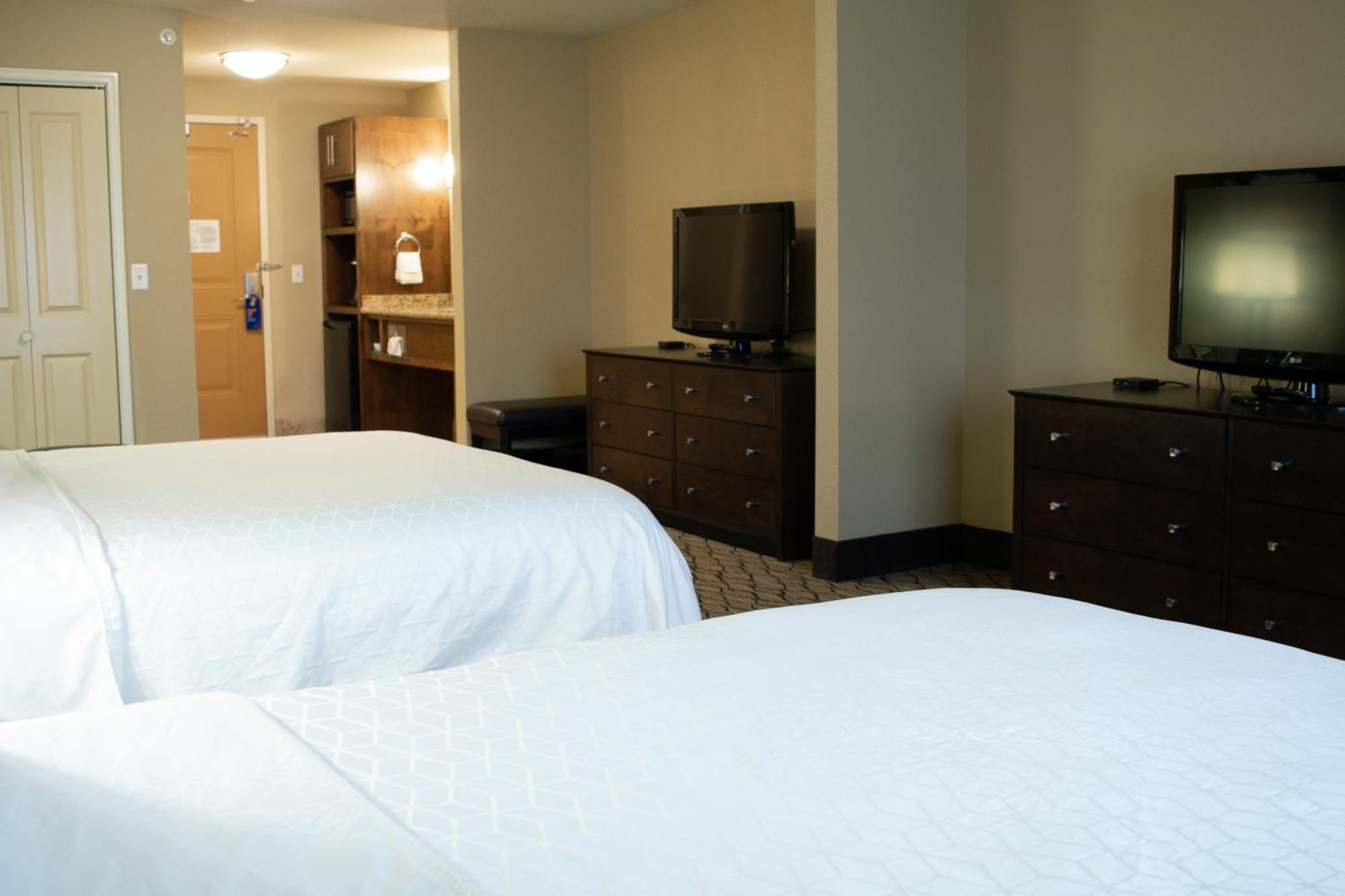 Holiday Inn Express & Suites - Williston By Ihg Bagian luar foto