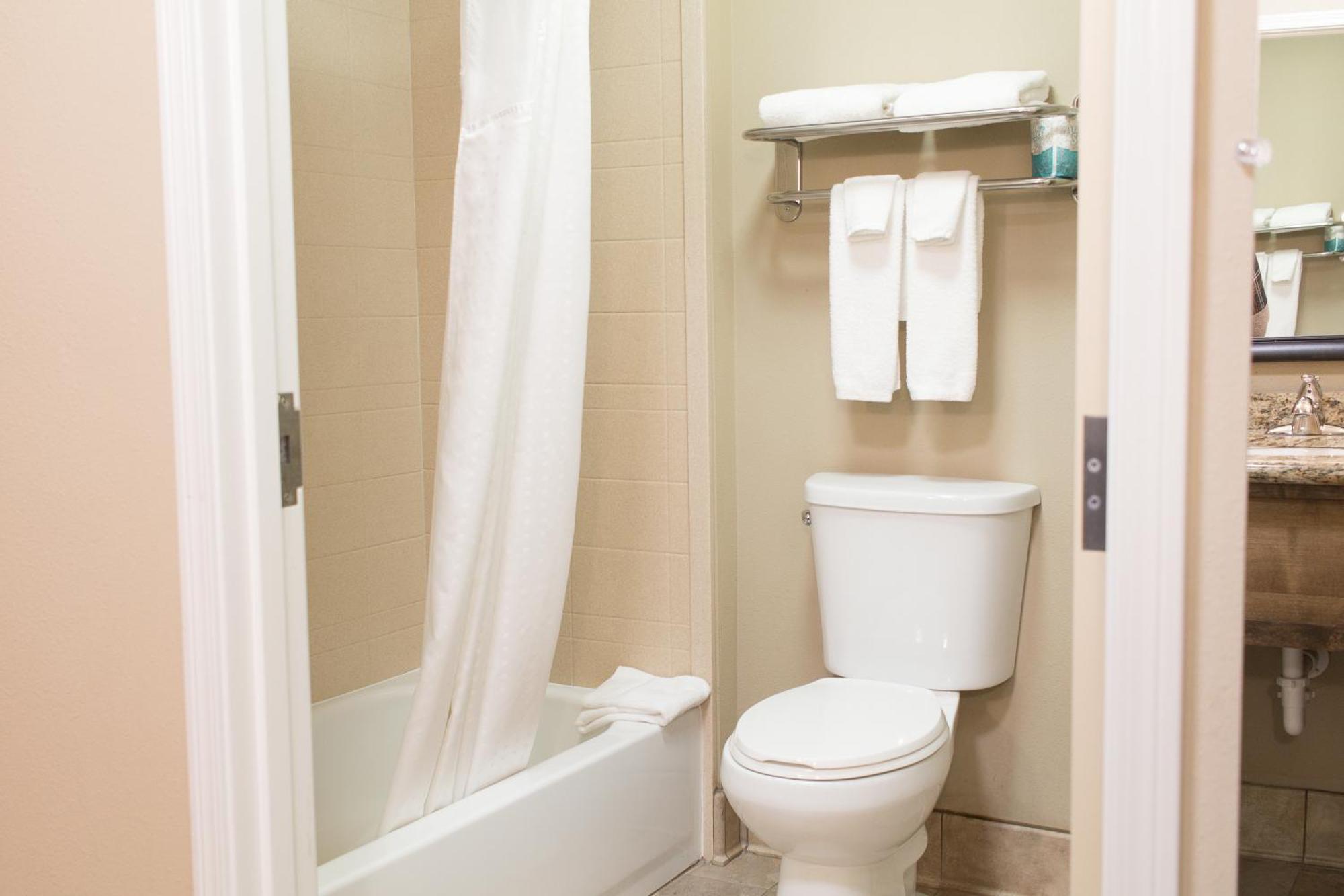 Holiday Inn Express & Suites - Williston By Ihg Bagian luar foto